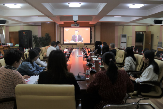 组织师生集中收看深圳经济特区建立四十周年庆祝大会